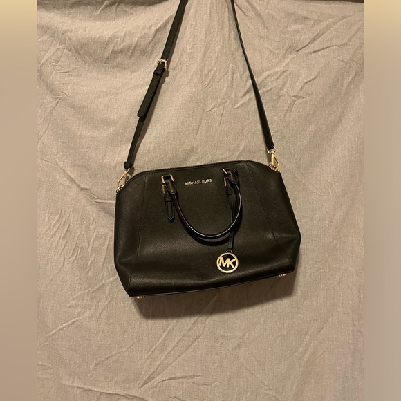 Michael Kors Selma Large Tote - Black Saffiano Leather - Picture 4 of 7